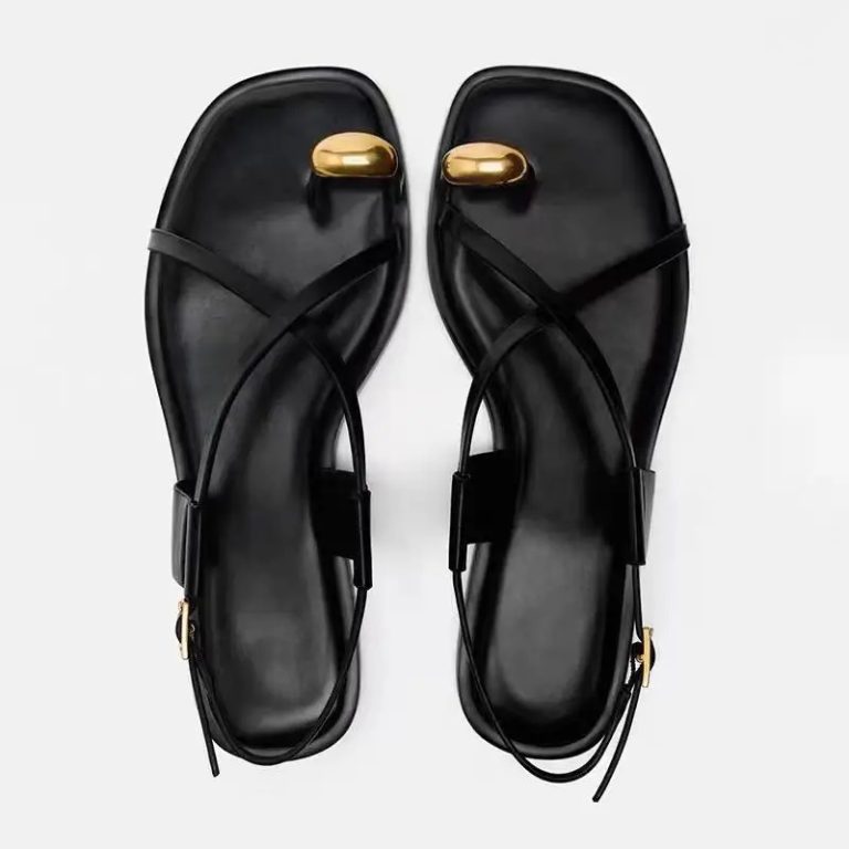 Stylish Comfort: A Guide to Women’s Black Sandals